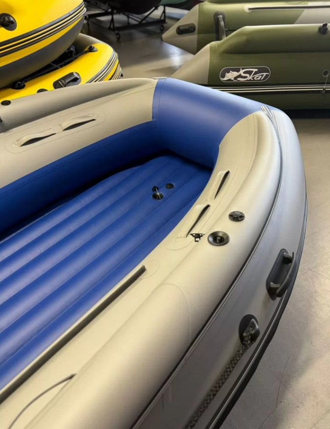 Лодка Reef 390Fi Jet